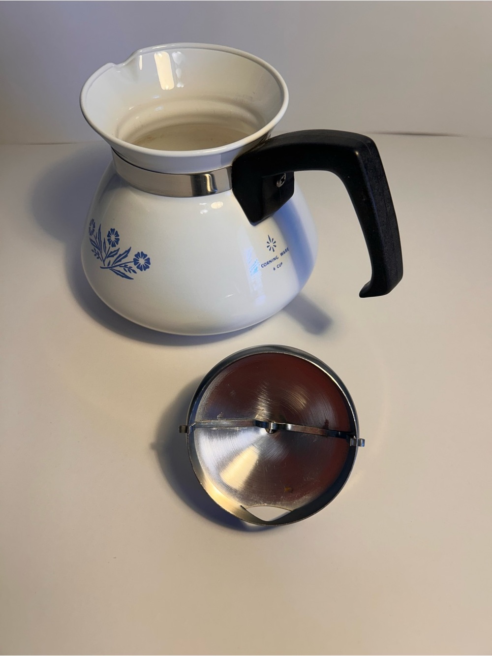 Vintage Corning Ware Blue Cornflower 6 Cup Tea Pot with Metal Lid - Picture 8 of 12
